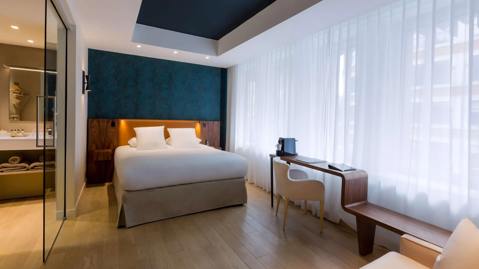 Hotel L'Arbre Voyageur - BW Premier Collection - Lille France